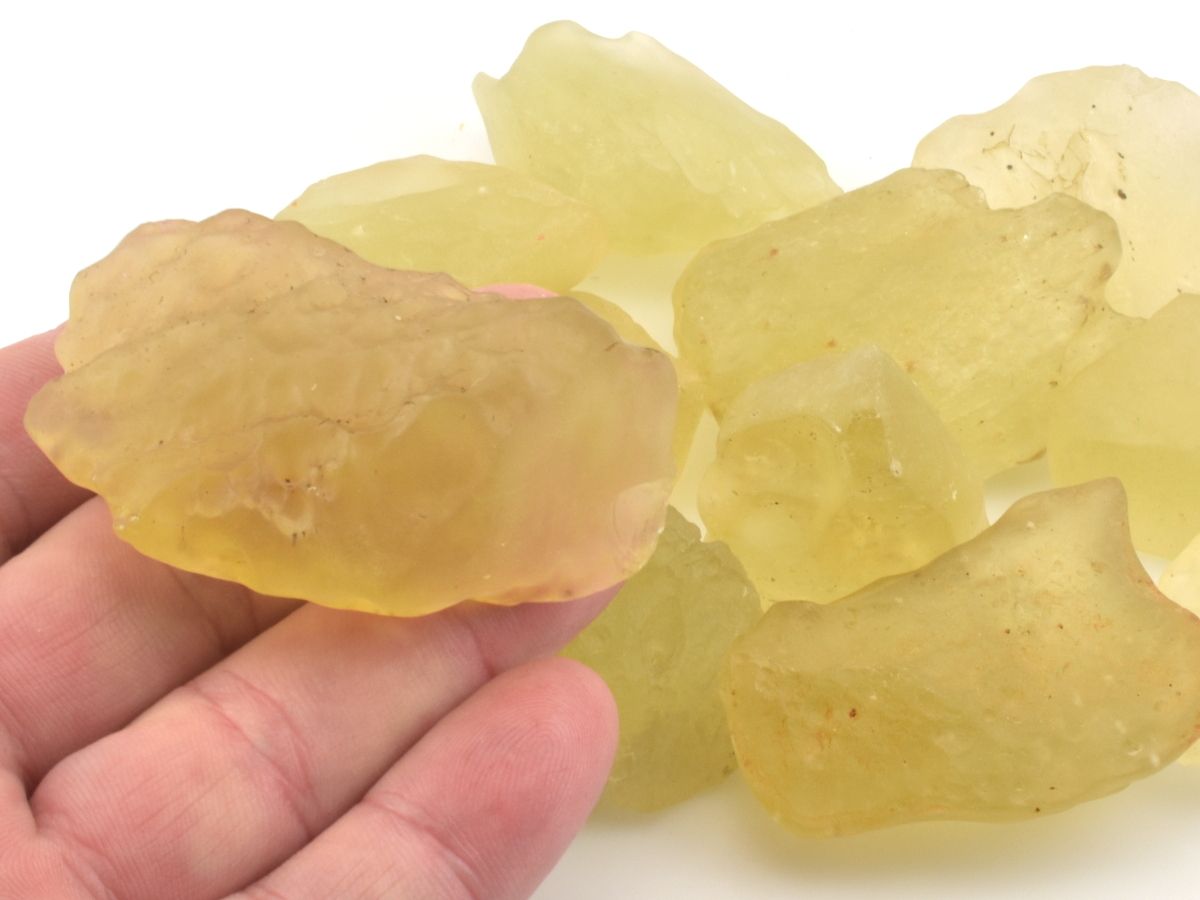 sklo-poustni-libye -desert-glass